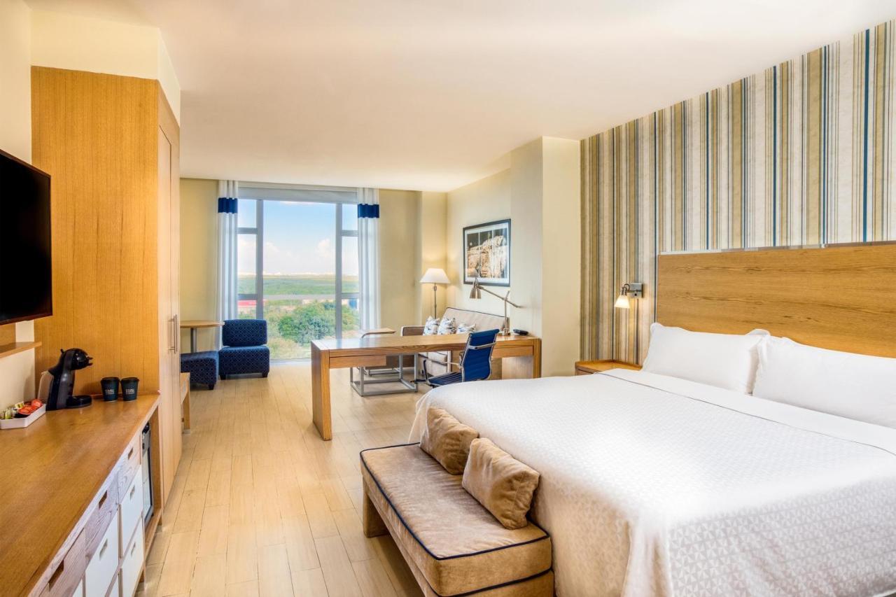 โฟร์ พอยต์ส บาย เชราตัน แคนคัน เซ็นโตร Hotel แคนคูน ภายนอก รูปภาพ