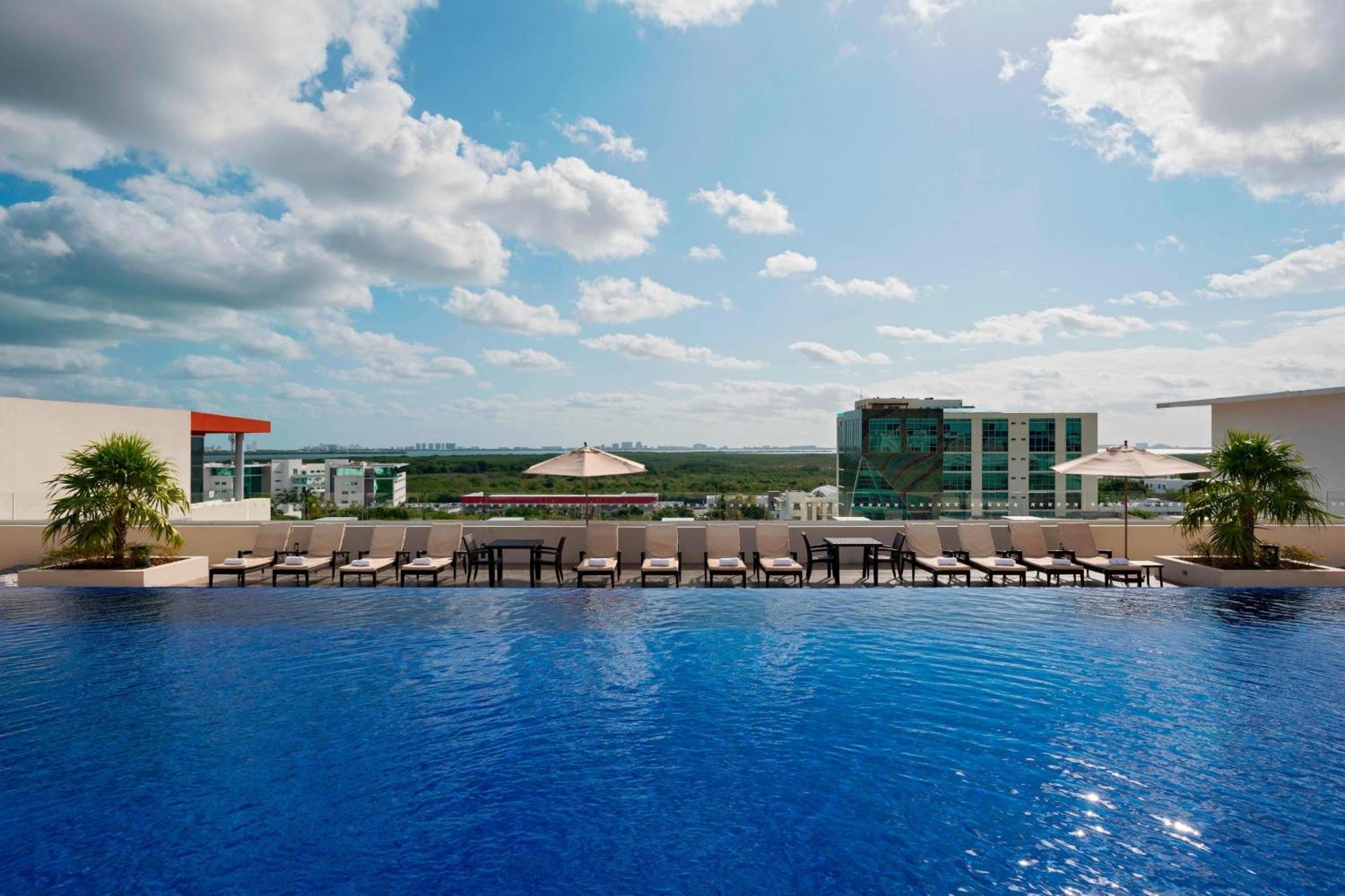โฟร์ พอยต์ส บาย เชราตัน แคนคัน เซ็นโตร Hotel แคนคูน ภายนอก รูปภาพ