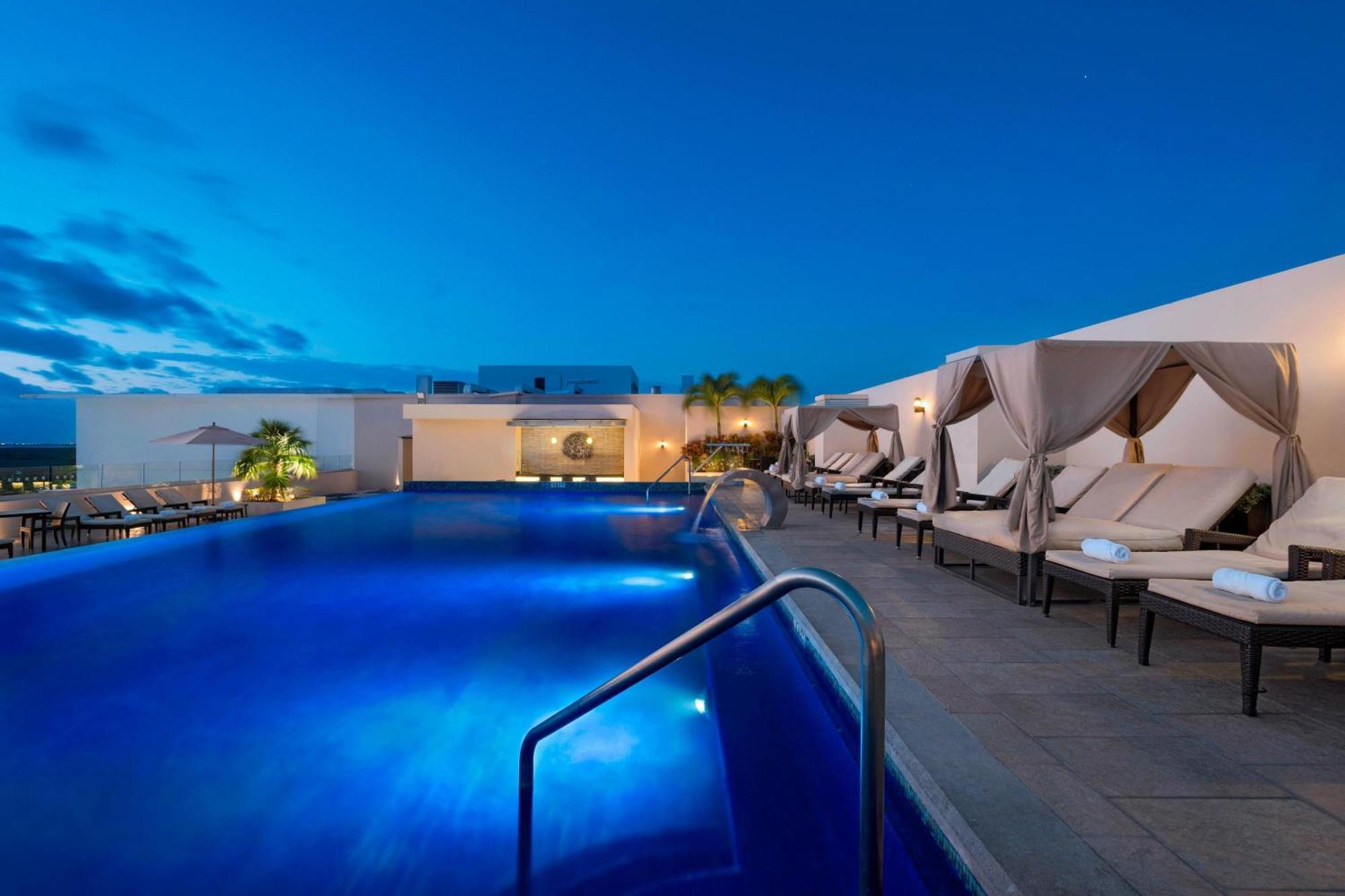 โฟร์ พอยต์ส บาย เชราตัน แคนคัน เซ็นโตร Hotel แคนคูน ภายนอก รูปภาพ